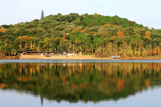 山水倒影