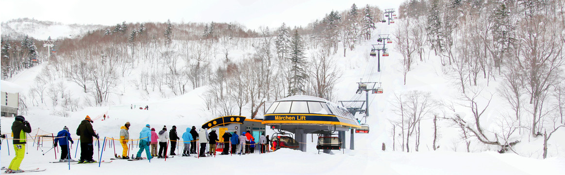 日本北海道札幌国际滑雪场图片