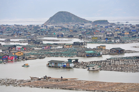 东安海上渔村