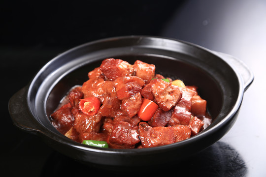 砂锅红烧肉