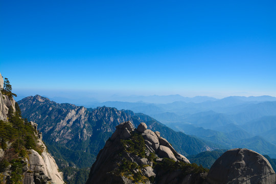 蓝色群山