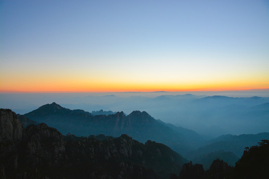 远山水墨