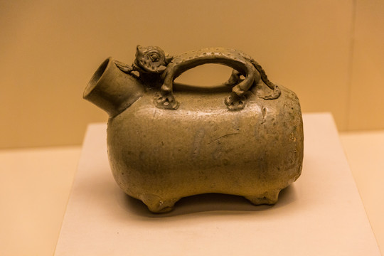 古代尿壶