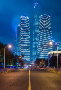 上海陆家嘴金融中心的摩天楼夜景