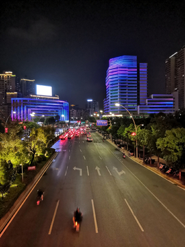 马路夜景
