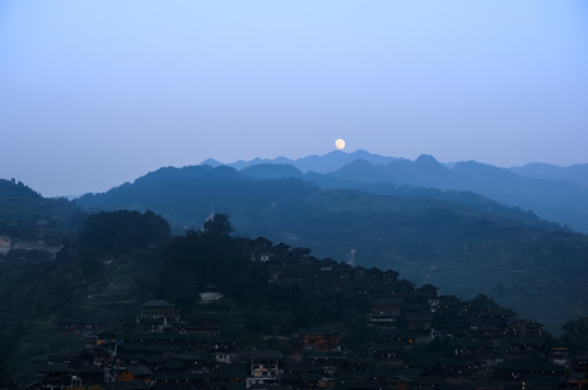 西江千户苗寨暮霭