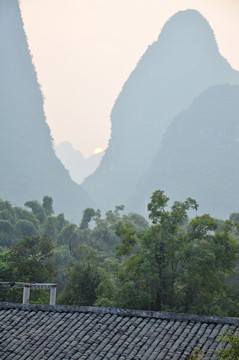 山峰黄昏