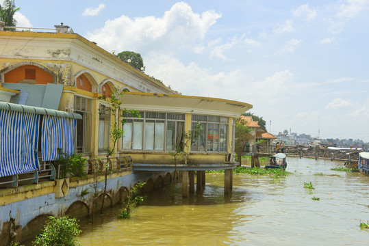 越南美托市九龙江的港口码头