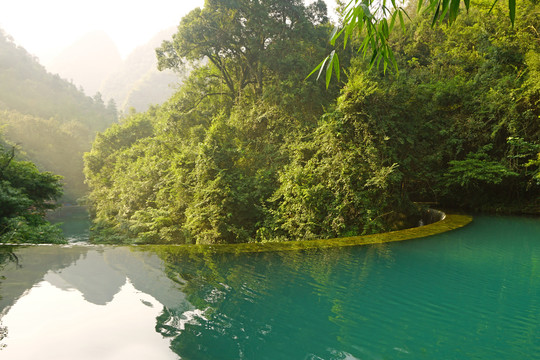 荔波小七孔卧龙潭水景