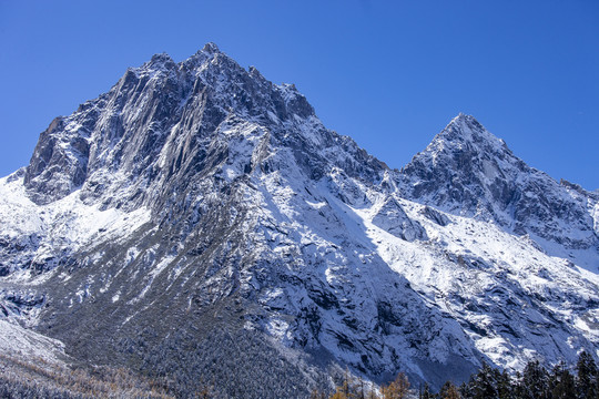 川西高原雪山风光