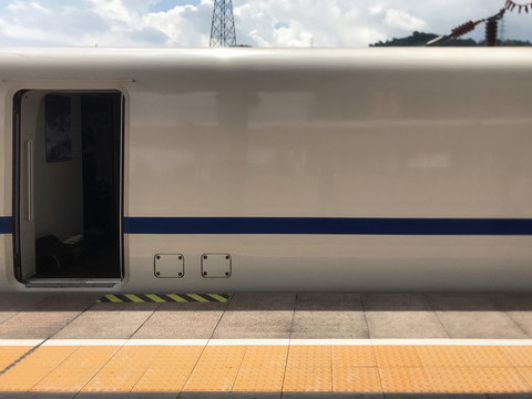 高铁列车