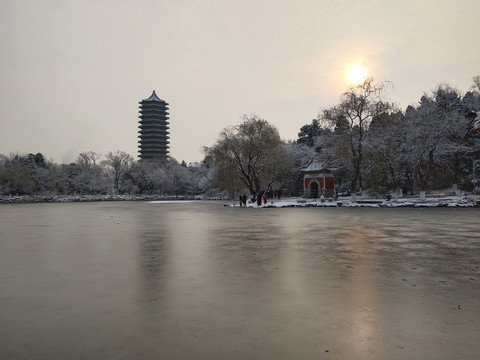 北京大学未名湖
