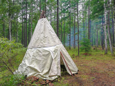 森林撮罗子帐篷