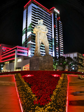 海珠桥解放军雕像