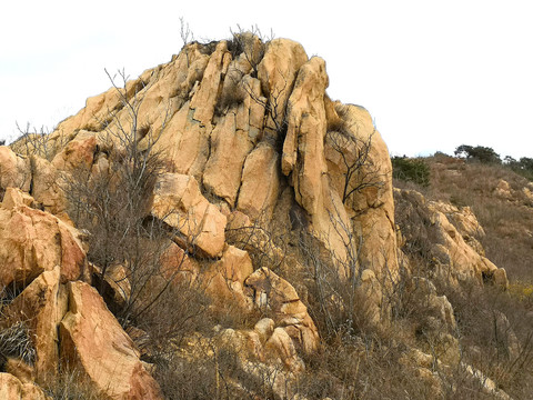 巨大岩石