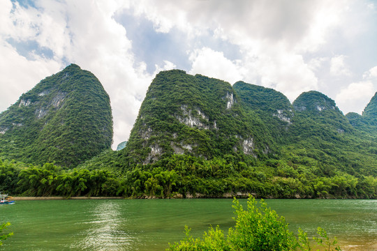 桂林九马画山