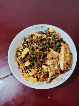 黄金鸡蛋面