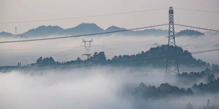 重庆南川云雾绘就山乡生态画