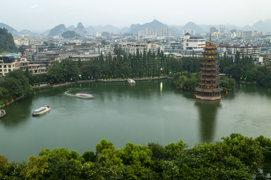 桂林风景日月塔