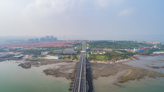 航拍青岛跨海大桥红岛段