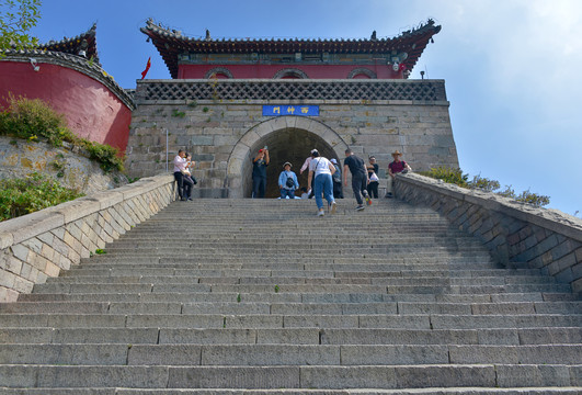 泰山西神门