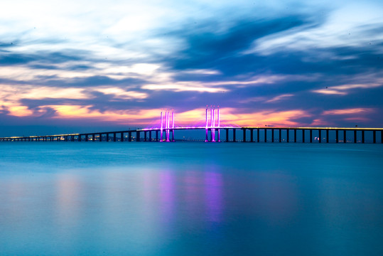 胶州湾大桥夜景