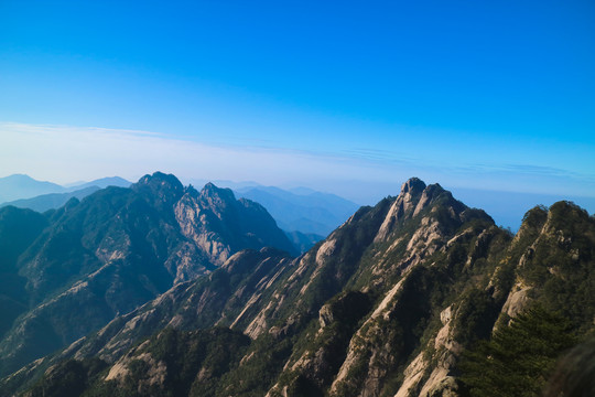 蓝色群山