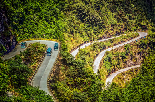 张家界盘山路