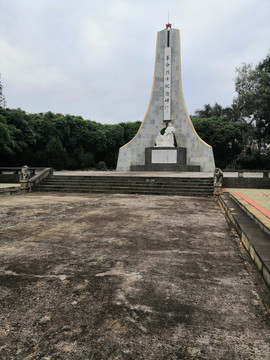 抗战人民英雄烈士纪念碑