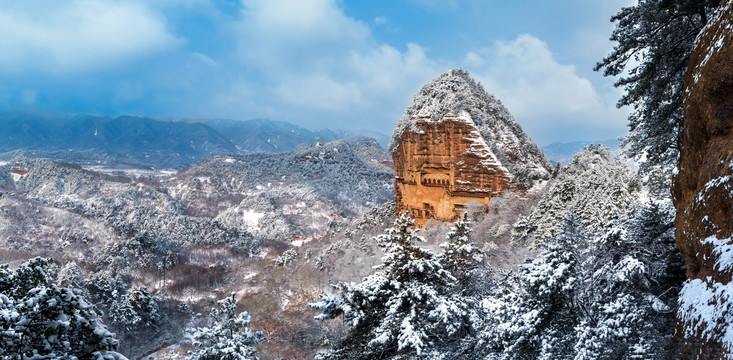 麦积山雪景