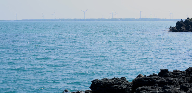 大海海水礁石