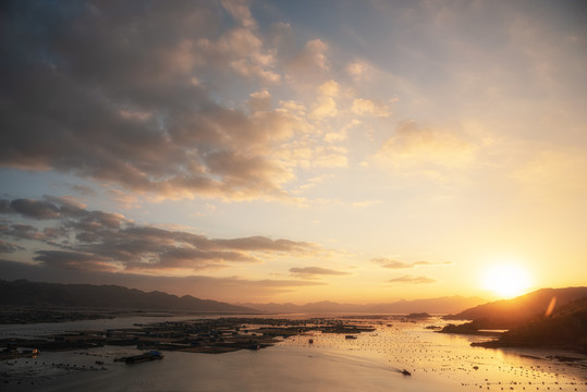 霞浦东安渔排日落夕阳下的海参养