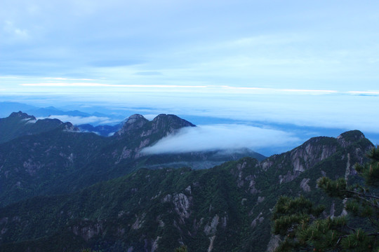 黄山云海奇峰