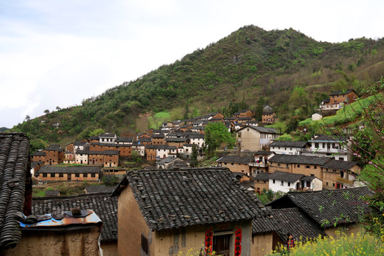 大山里的村落