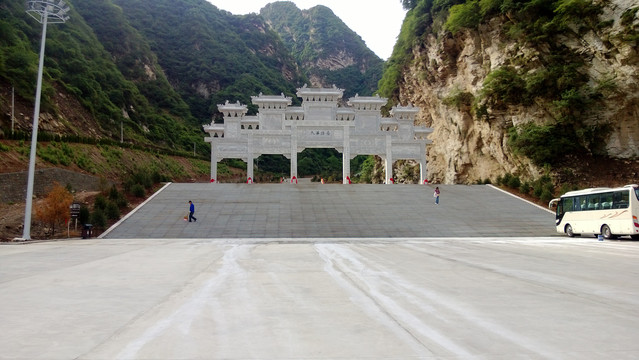 华山