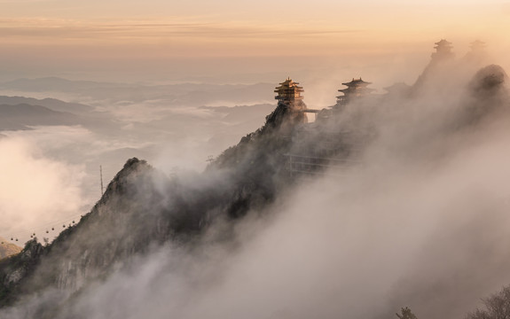 神秘老君山