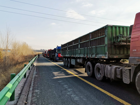 高速路堵车