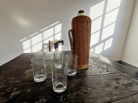 民国时期老式竹编暖水瓶