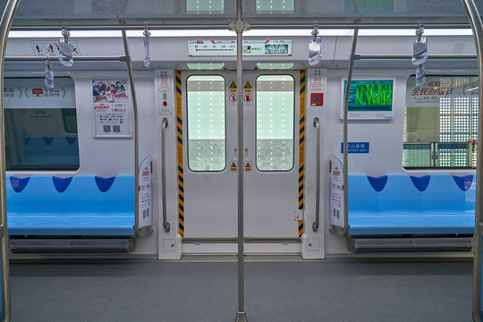 地铁车厢