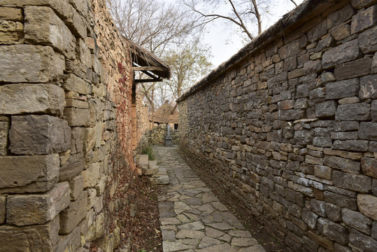 山村石墙