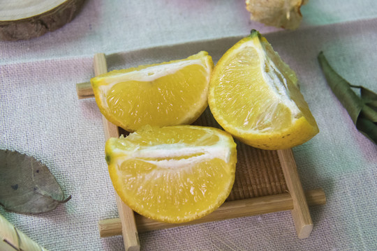新鲜橙子