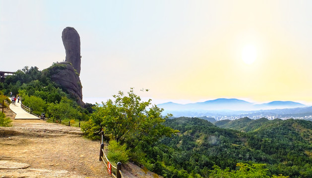 承德市棒槌山