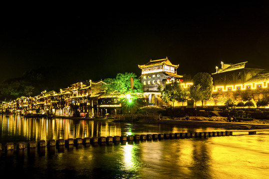 凤凰古城