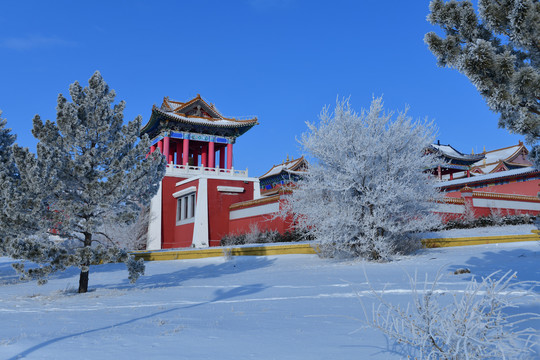 雪后达尔吉林寺