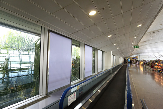 越南新山一机场自动扶梯