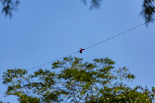 雁荡山空中飞渡