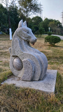生肖兔雕塑