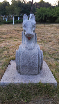 兔生肖雕塑
