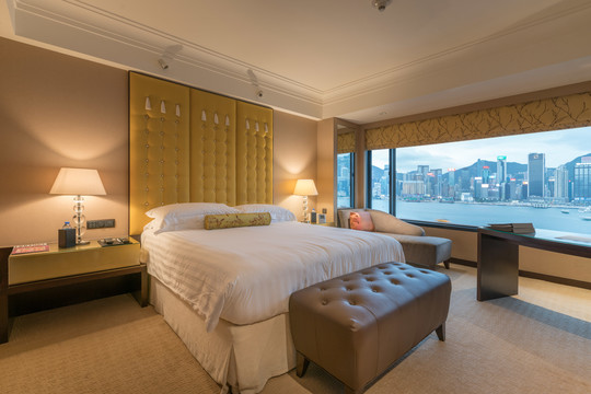 香港豪华酒店客房和维多利亚港