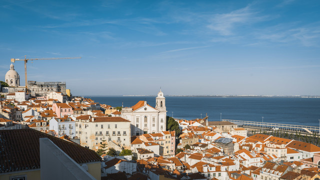 葡萄牙里斯本阿尔法玛区黄昏景观